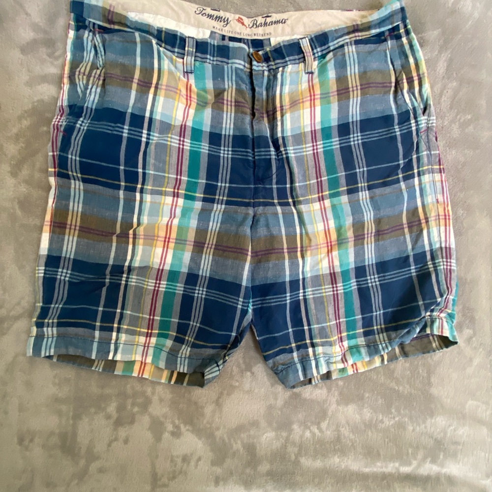 Men’s Tommy Bahama Plaid Shorts, 55% Linen 45% Tercel, Great Condition